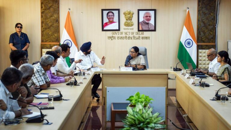 Delhi Cabinet approves Bill to fine officials for delay in services